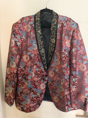Floral Burgundy Jacquard Blazer with Black Shawl Collar